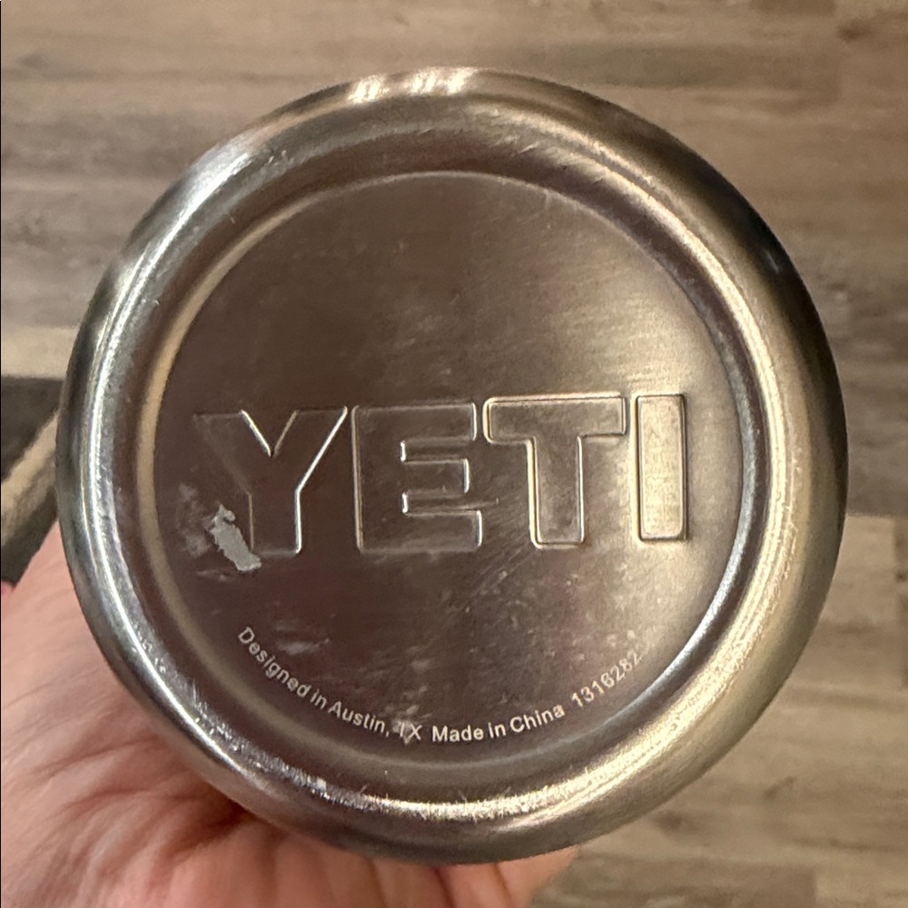 Yeti Stainless Steel Rambler - Picture 2 of 9